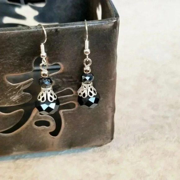 Handcrafted Victorian Black Crystal Silver Filigree Basket Earrings - Picture 4 of 8